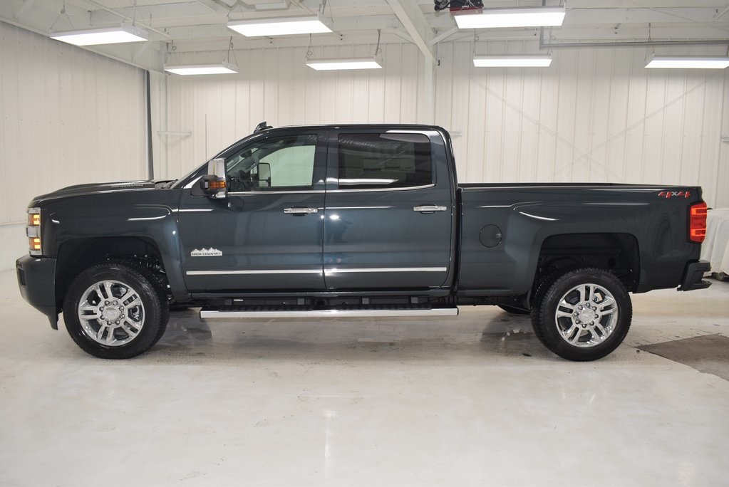 New 2019 Chevrolet Silverado 2500HD High Country 4D Crew Cab in Paris ...