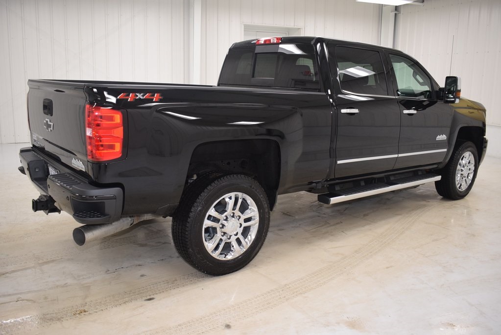 New 2018 Chevrolet Silverado 2500HD High Country 4D Crew Cab in Paris ...