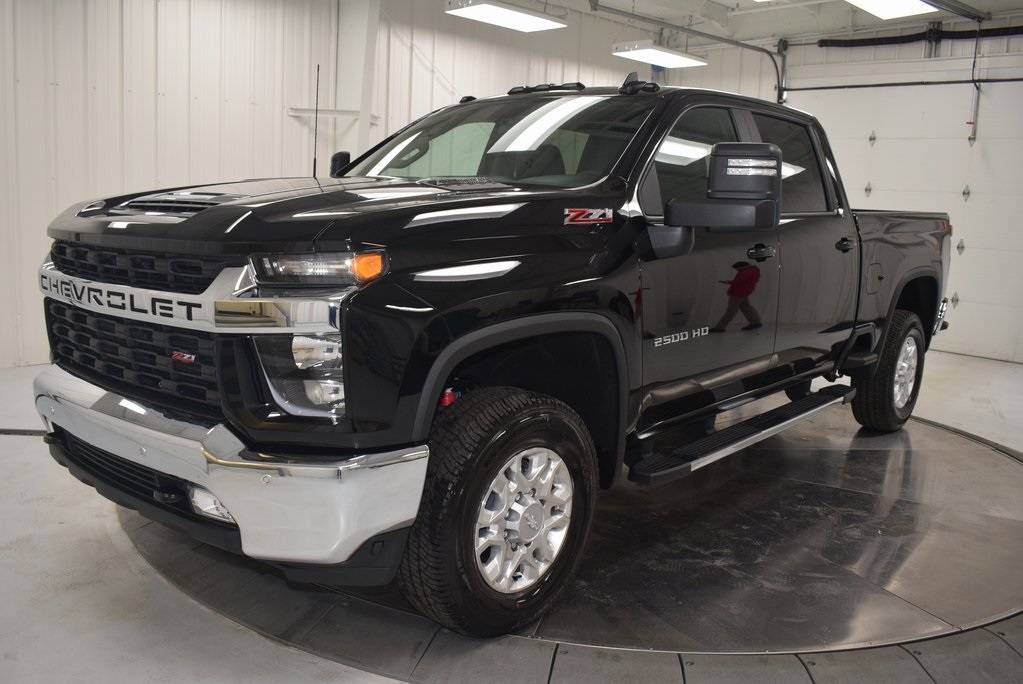 New 2020 Chevrolet Silverado 2500HD LT 4D Crew Cab in Paris #107301