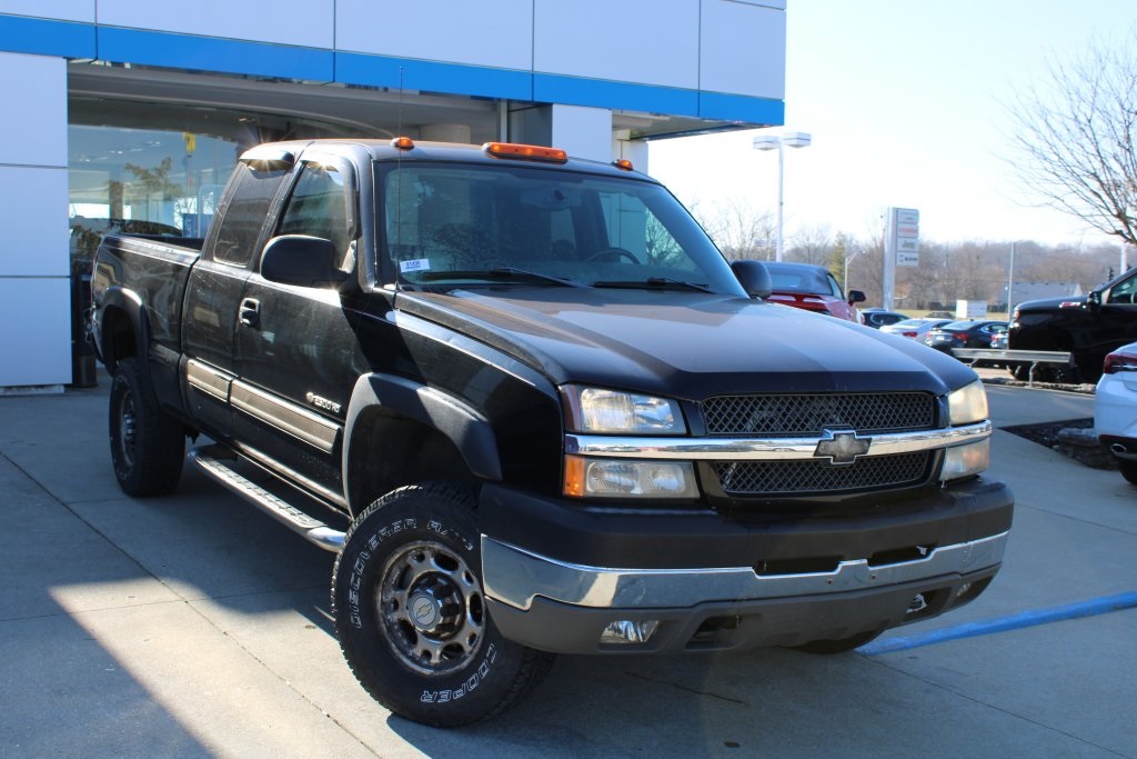 Pre-Owned 2004 Chevrolet Silverado 2500HD LS 2D Standard Cab In Paris ...