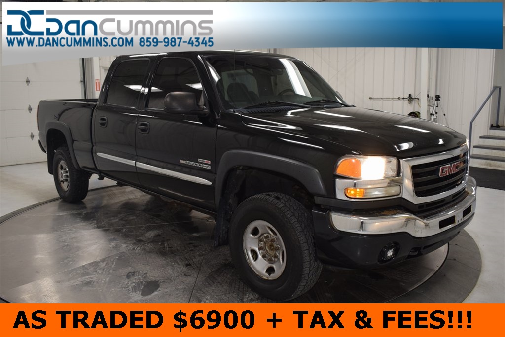 Pre-Owned 2005 GMC Sierra 2500HD Work Truck 4D Crew Cab in Paris