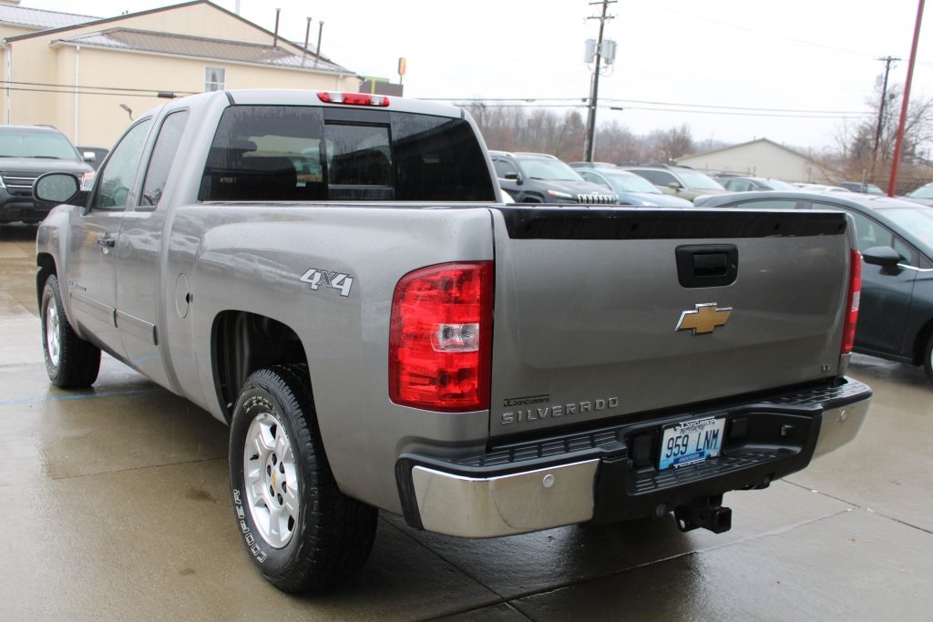 Pre-Owned 2009 Chevrolet Silverado 1500 LT 4D Crew Cab in Paris #280B | Dan Cummins Chevrolet Buick