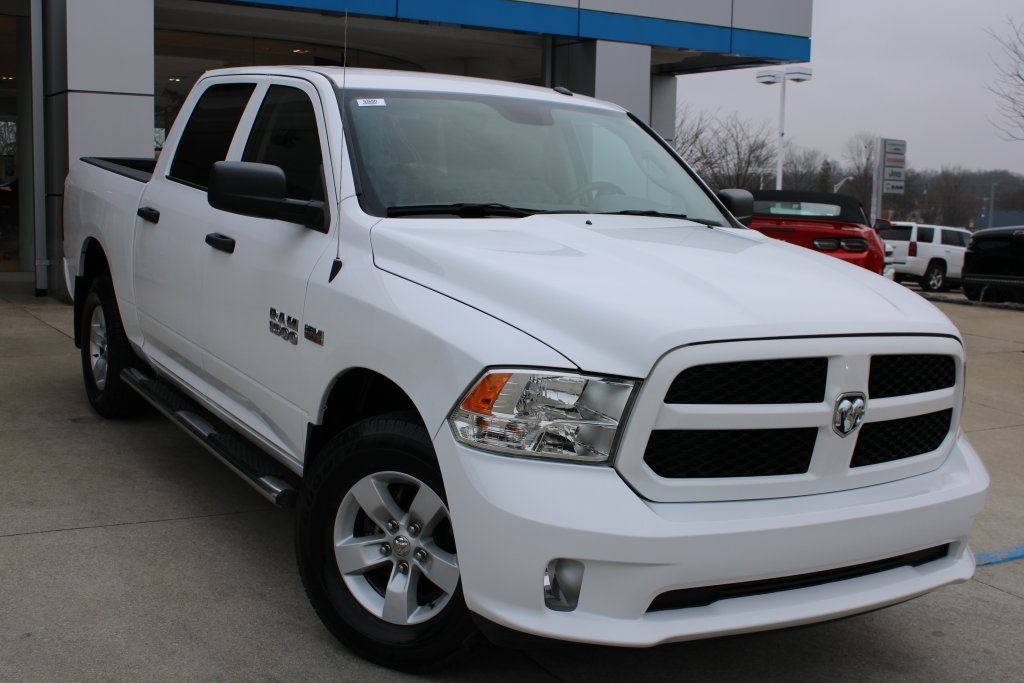 Pre-Owned 2016 Ram 1500 Express 4D Crew Cab in Paris #9368D | Dan ...