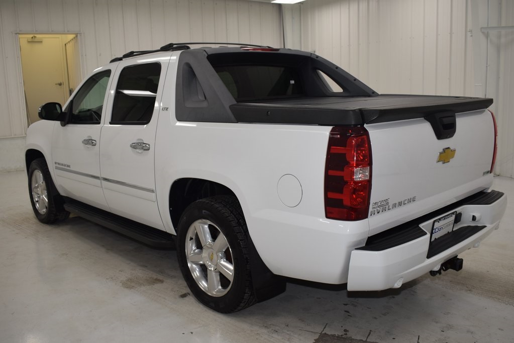 Pre-Owned 2011 Chevrolet Avalanche 1500 LTZ 4D Crew Cab in Paris #41197 ...