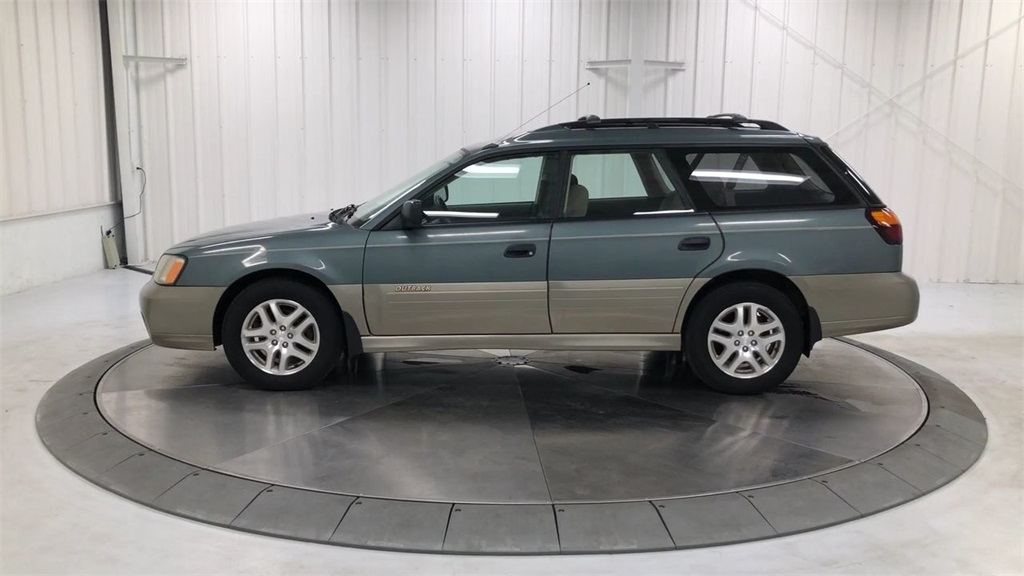 Subaru outback 2001 седан